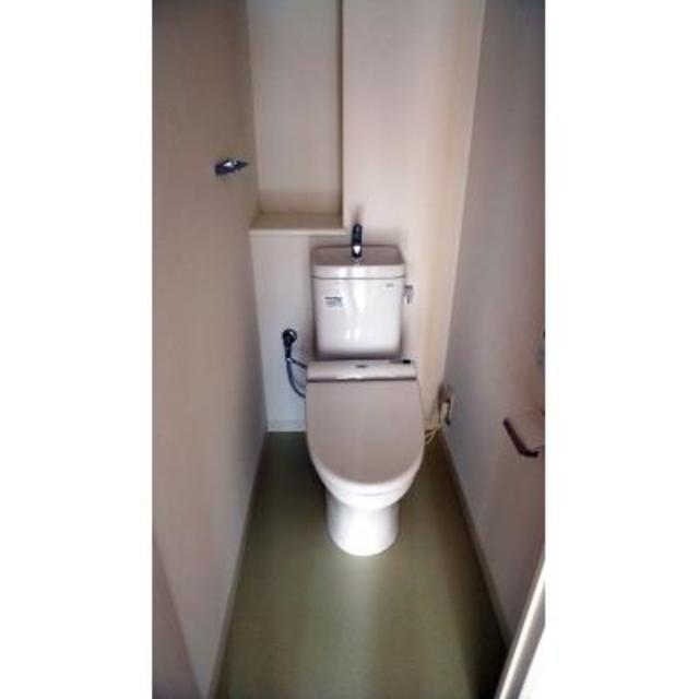 トイレ　※写真は同タイプ住戸です。