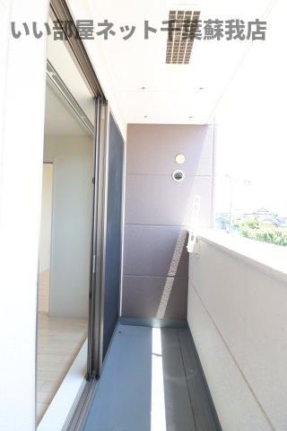 バルコニー　陽当たり良好なバルコニーです