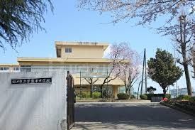 中学校　松戸市立常盤平中学校（中学校）まで460m