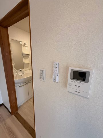 セキュリティ　TVモニターホン完備。顔が見えるのでセキュリティも安心です。