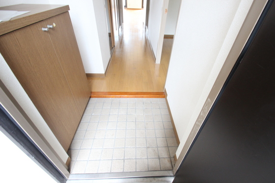 玄関　別部屋の写真