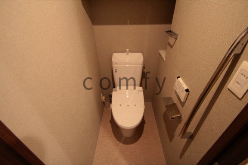 トイレ　ウォシュレット付きトイレ