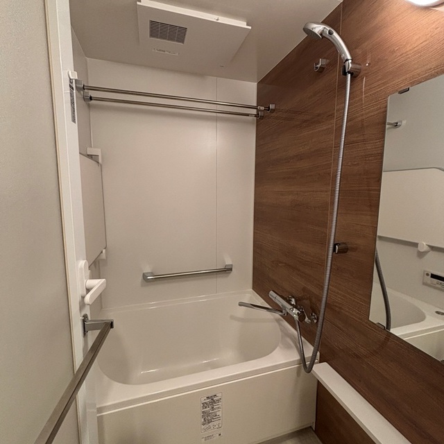 バス・シャワールーム　※写真は同タイプ住戸です。