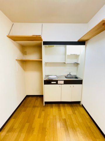 キッチン　※類似間取りの別の階のお部屋の写真です※