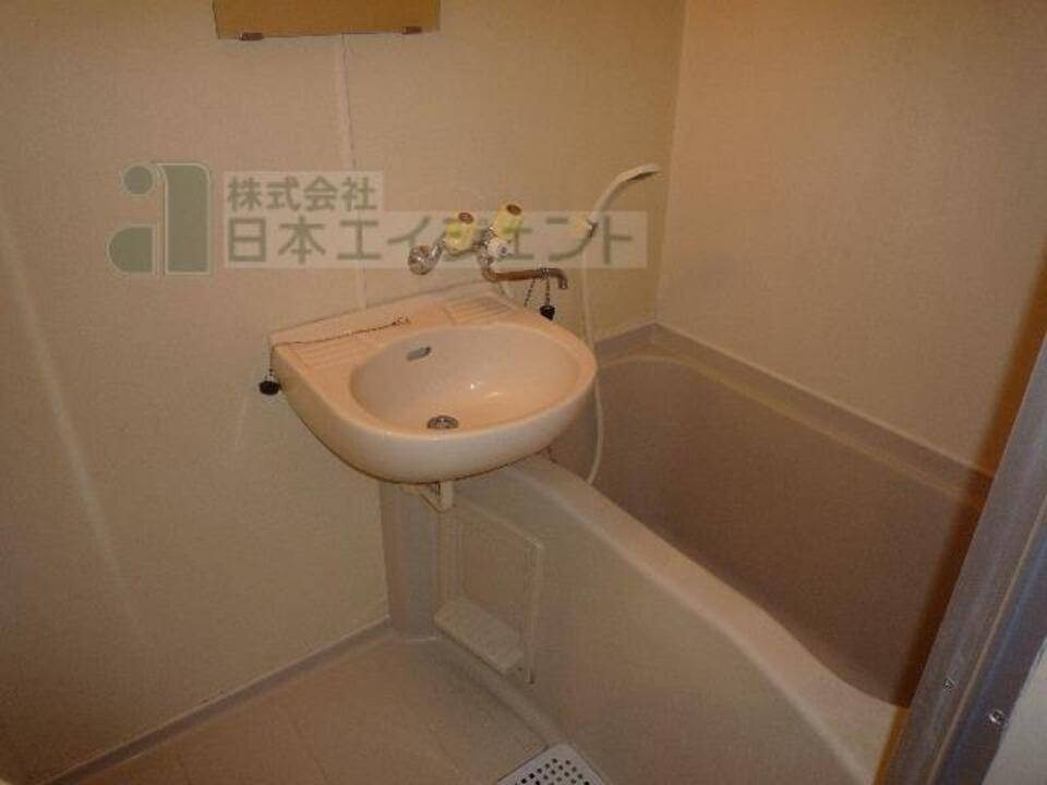 バス・シャワールーム　浴室