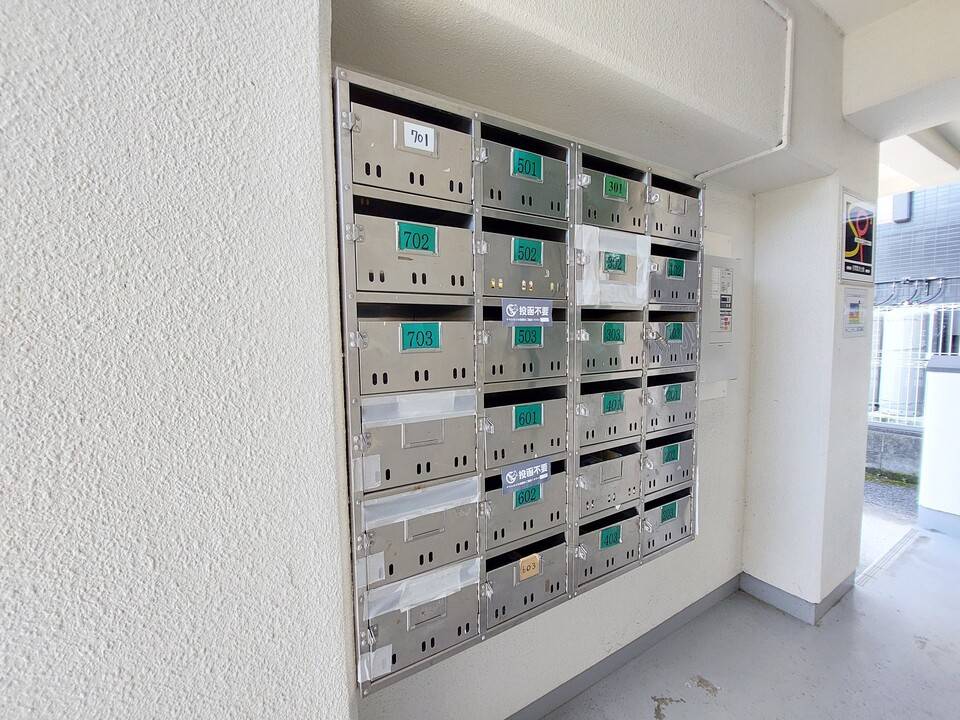 エントランス　メールBOX