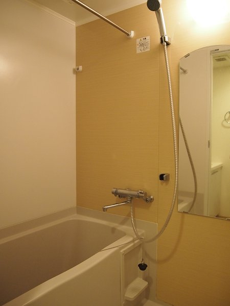 バス・シャワールーム　人気のバストイレ別♪（同一仕様写真）