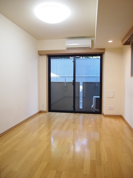 居室・リビング　オシャレなフローリングのお部屋☆（同一仕様写真）