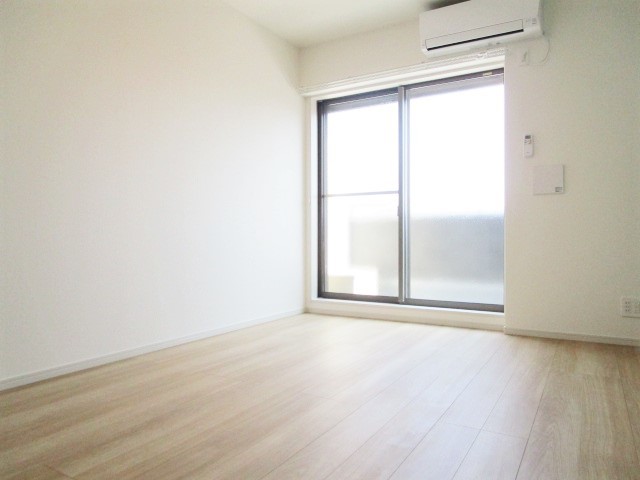 居室・リビング　同施工会社の参考写真です。