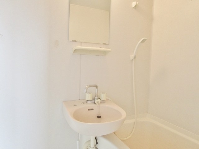 洗面設備　※別号室の写真使用中