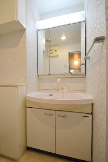 洗面設備　シャンプードレッサー（＾○＾）３面鏡タイプ◎