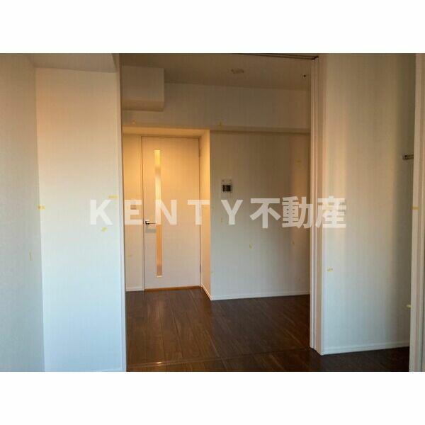 その他部屋・スペース　広くて明るい寝室