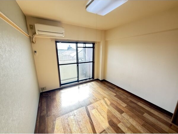 居室・リビング　名古屋で一番初期費用の安い賃貸専門の不動産会社です(^^)