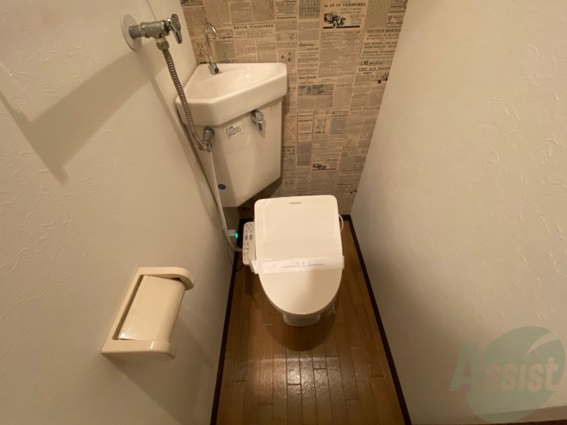 トイレ　こちらはトイレです。清潔感があり、安心して使用できます。