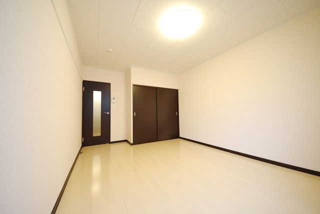 居室・リビング　開放的なリビングです♪