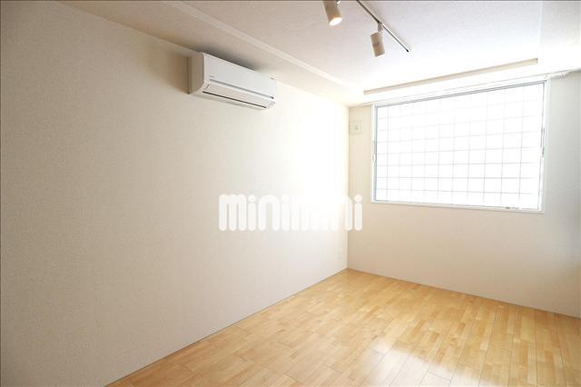 居室・リビング　明るいお部屋です