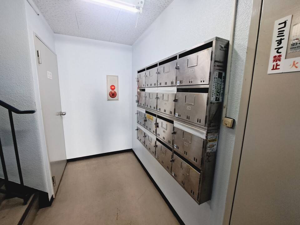エントランス　メールBOX