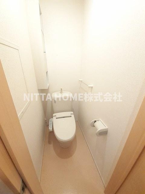 トイレ　嬉しいウォシュレット付き(^^♪