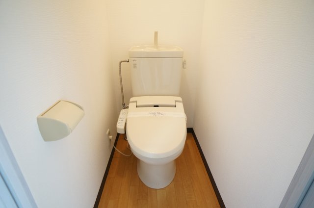 トイレ　トイレもきれいです