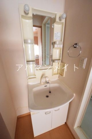洗面設備　洗面所です