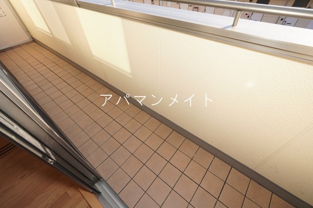 バルコニー　バルコニーがあります