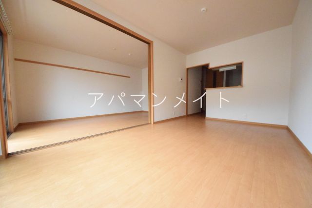 居室・リビング　使いやすい居間です