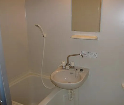 バス・シャワールーム　別部屋の画像を使用しております。