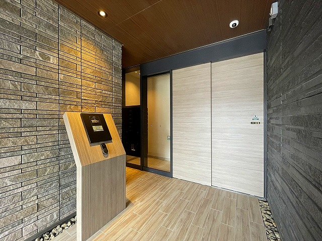 エントランス　建物の内部です