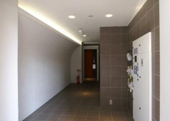 エントランス　建物の内部です