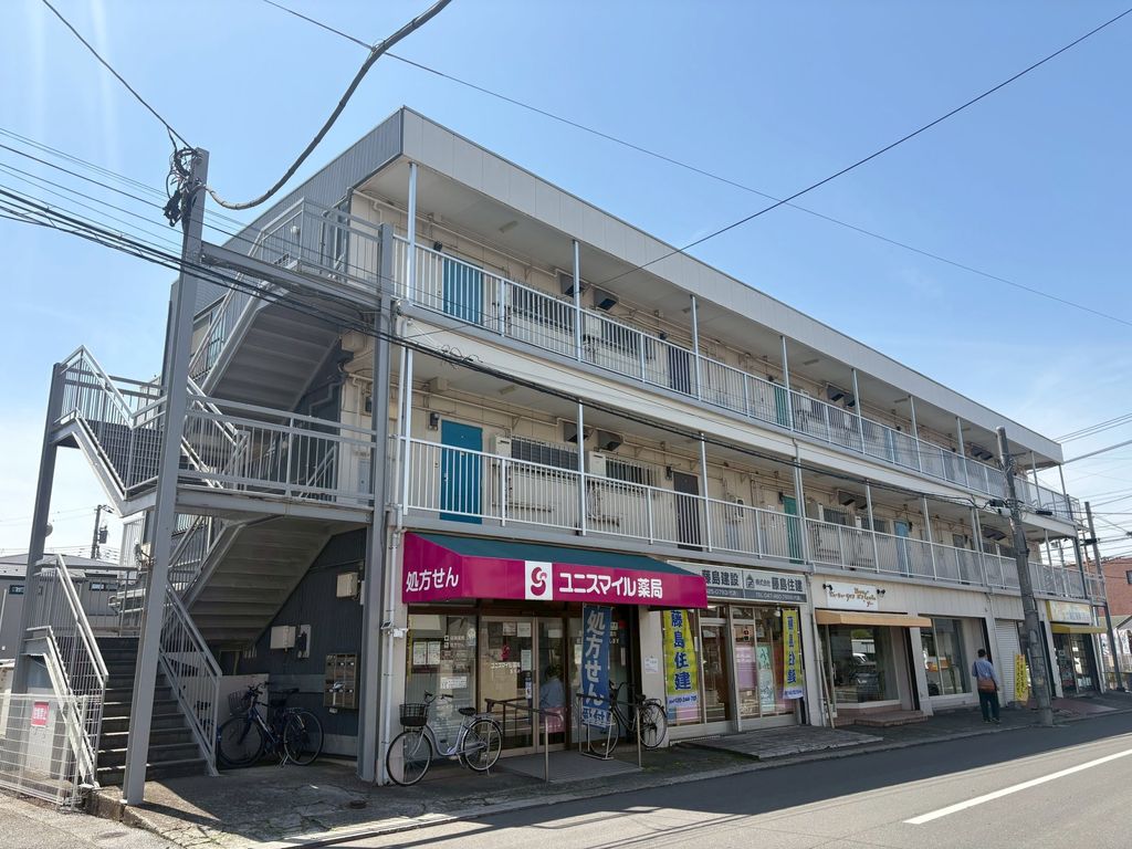建物外観　エントランス