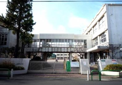 小学校　板橋区立板橋第四小学校（小学校）まで368m