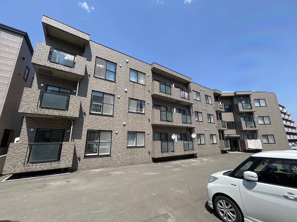 建物外観　エアコン付きなので真夏も快適です♪