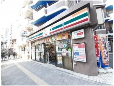 コンビニ　セブンイレブン新宿西早稲田3丁目店（コンビニ）まで465m