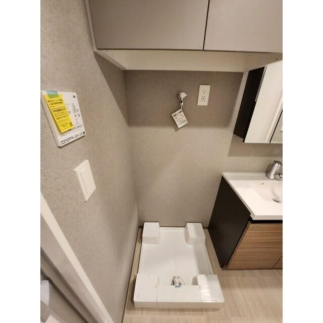 その他　収納もある玄関です