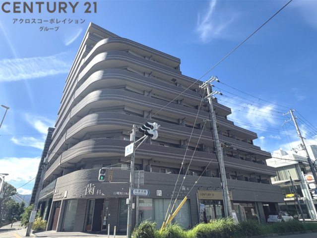 建物外観　オートロック付き安心！宅配BOX付きで便利！