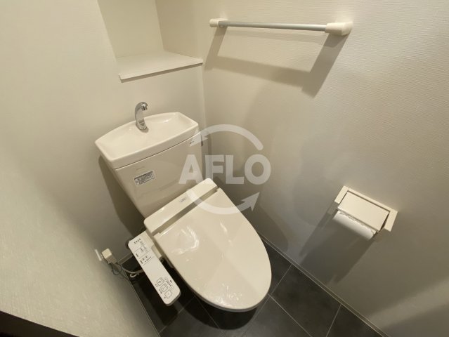 トイレ　プログレスコート梅田北　温水洗浄便座