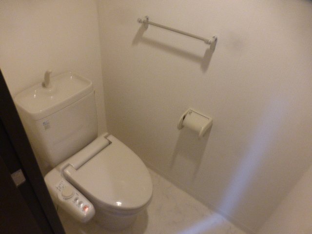 トイレ　落ち着いたトイレです