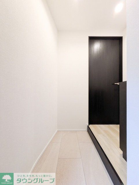 玄関　お部屋探しは株式会社　タウンハウジング　までお気軽にお問合…