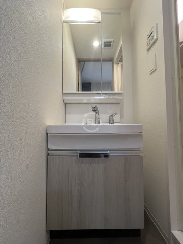 洗面設備　プレサンス東三国駅前グランクラス　洗面台