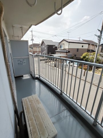 バルコニー　バルコニー　横に広いです