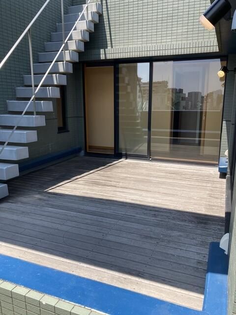 バルコニー　中庭