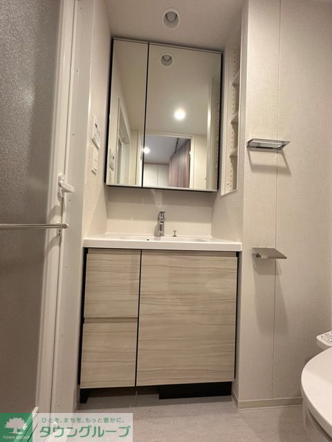 洗面設備　※写真は同タイプ住戸です。