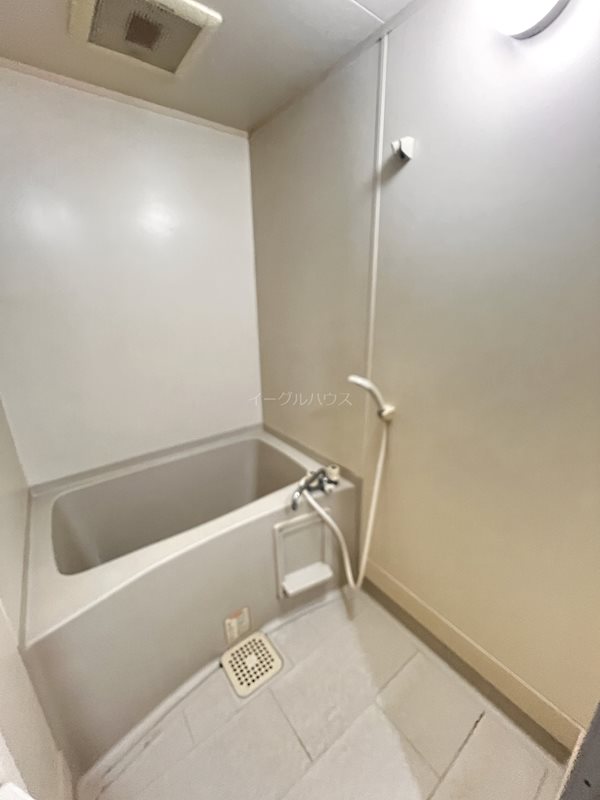 バス・シャワールーム　退去予定のため別部屋写真使用