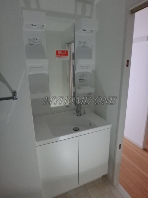 洗面設備　洗髪洗面化粧台