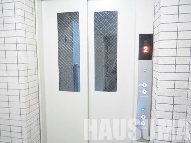 ロビー　エレベーター