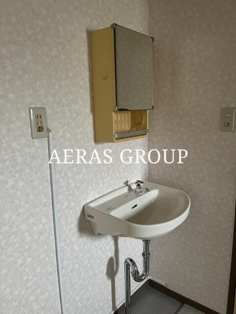 洗面設備　別部屋参考写真。