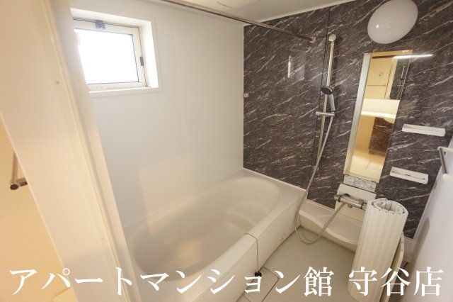 バス・シャワールーム　反転です