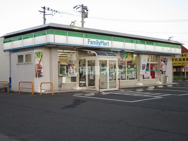 コンビニ　ファミリーマート白河南湖店（コンビニ）まで628m