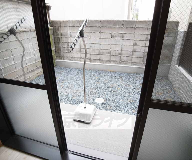 バルコニー　１Ｆは専用庭がございます。