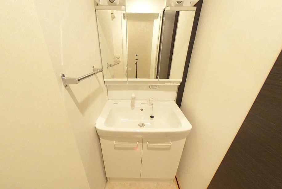 洗面設備　他の部屋写真参照